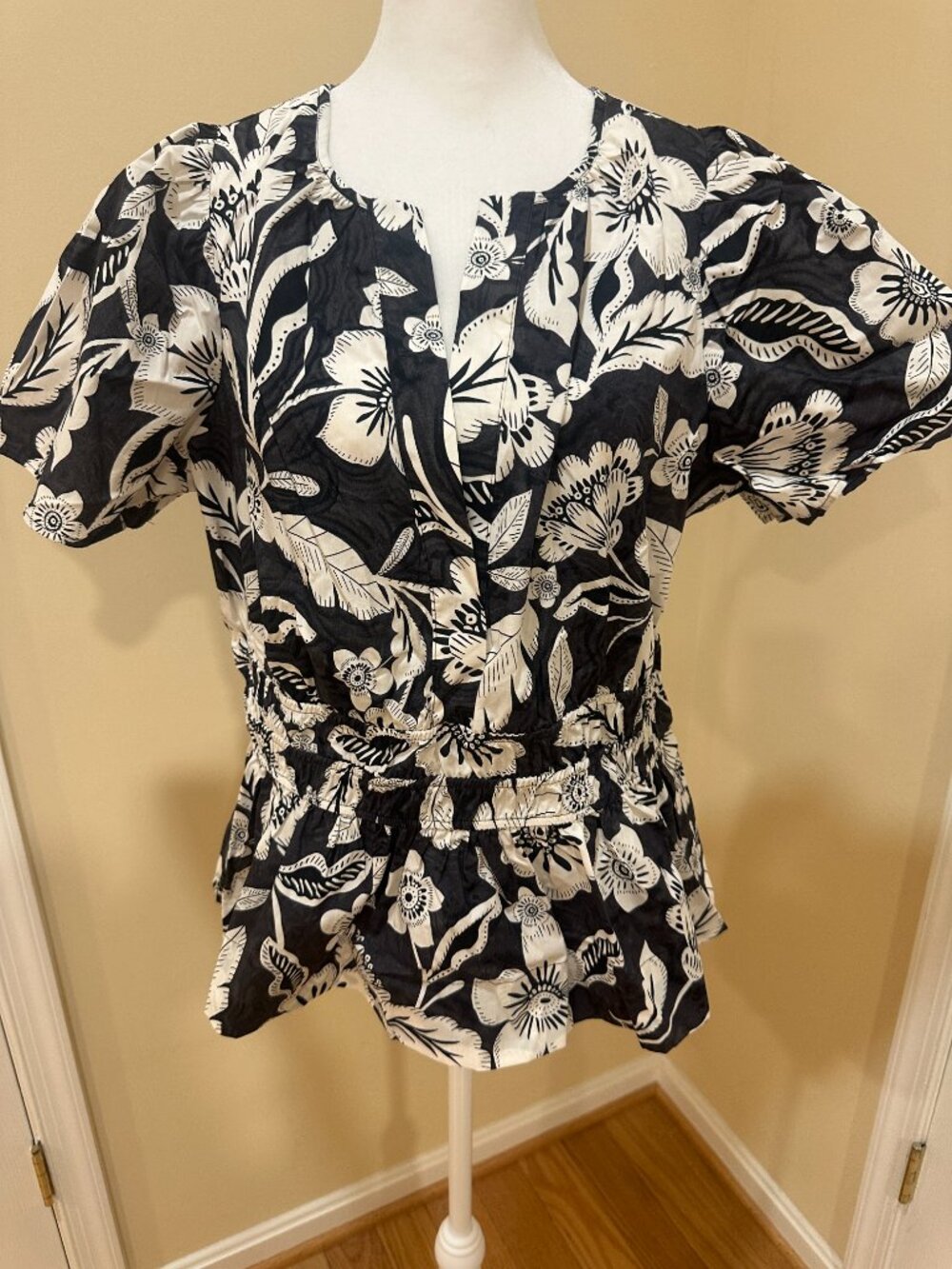 Anthropologie Black White Floral Somerset Peplum Blouse Short Sleeve Top Size L - Picture 5 of 12